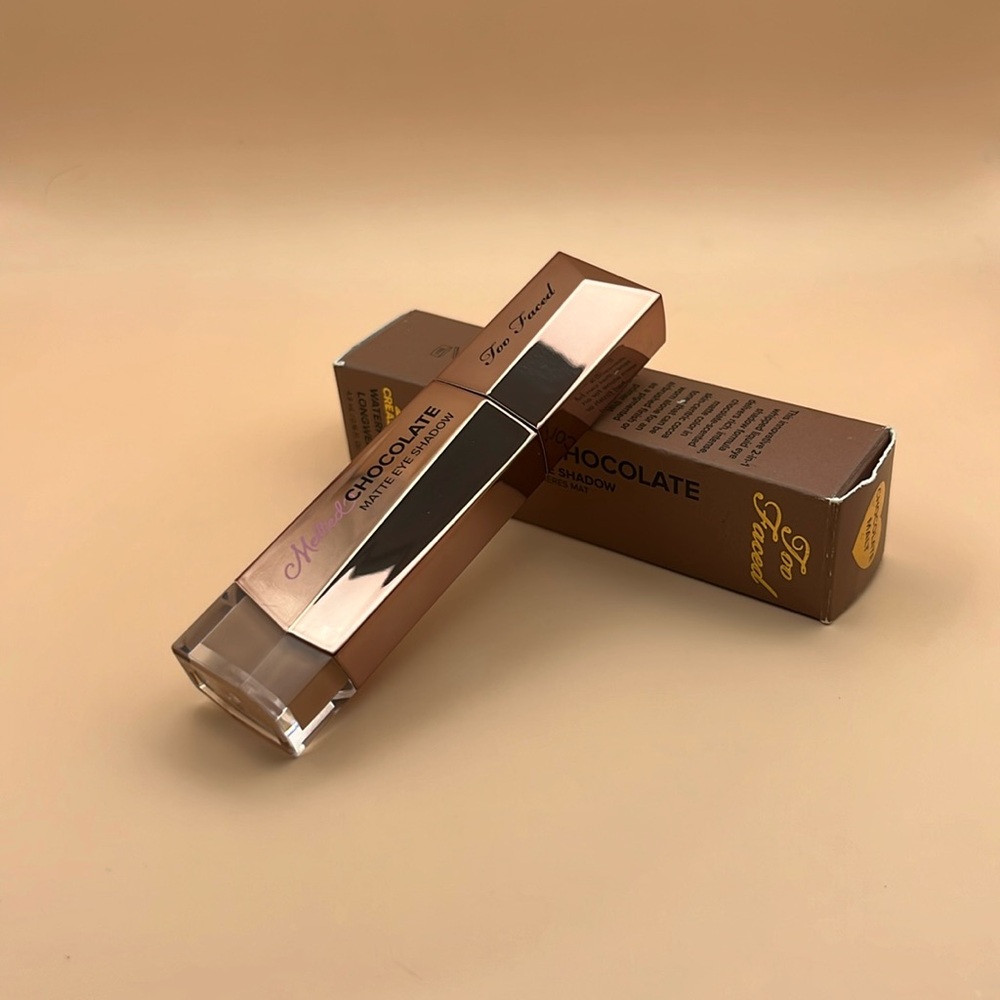 Too Faced - Melted Chocolate Matte Eyeshadow